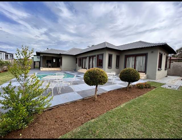 3 BEDROOM HOUSE FOR SALE IN SAVANNAH COUNTRY ESTATE